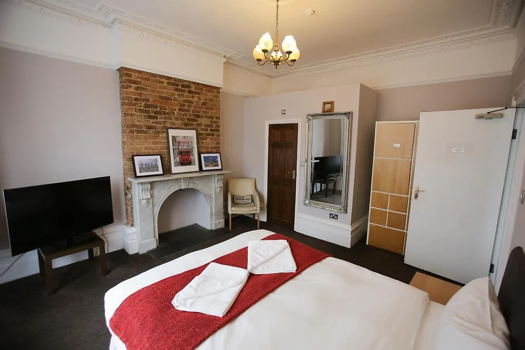 Manor House London Otel Woodford 2*,  Birleşik Krallık