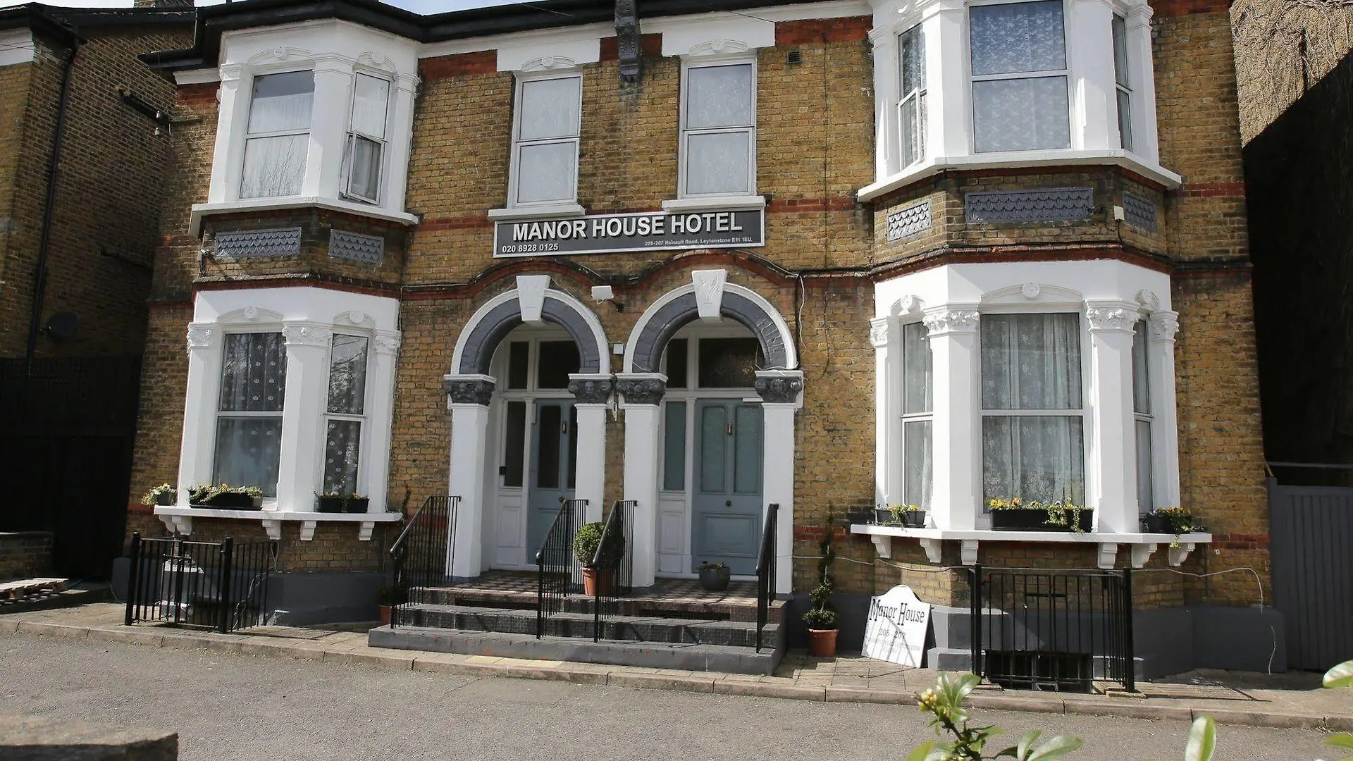 Manor House London Hotel Woodford